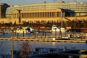 800px-Soldier_Field_east_side_and_marina