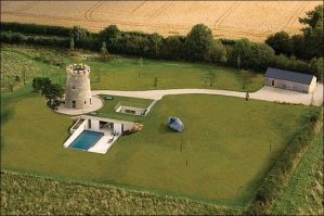 Round-Tower-House aerial view