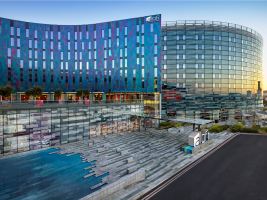 Aloft-London-Excel-Hotel-Docklands-1