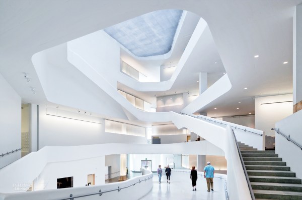 steven_holl_interior