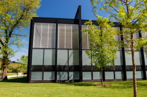 crown-hall-eric-rogers-001