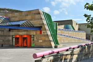 Neue_Staatsgalerie_Fassade__2_